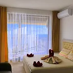 и студия в комплекс акротирия