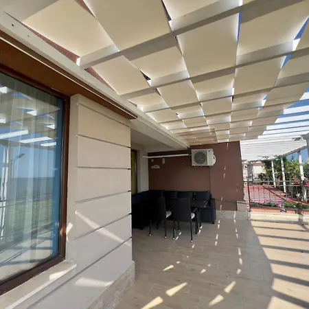 и студия в комплекс акротирия Nesebăr