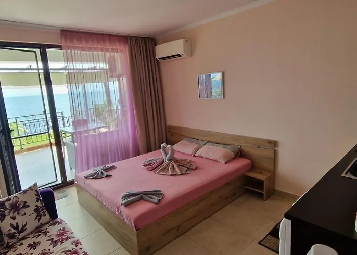 Apartament и студия в комплекс акротирия Nesebăr