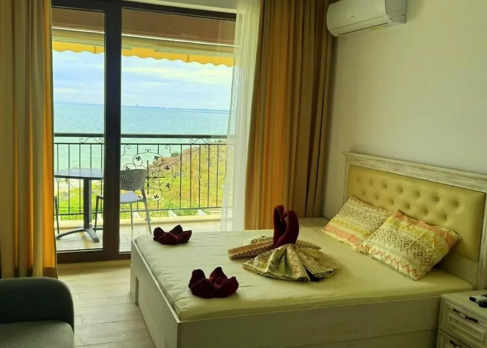 и студия в комплекс акротирия Apartament Nesebăr