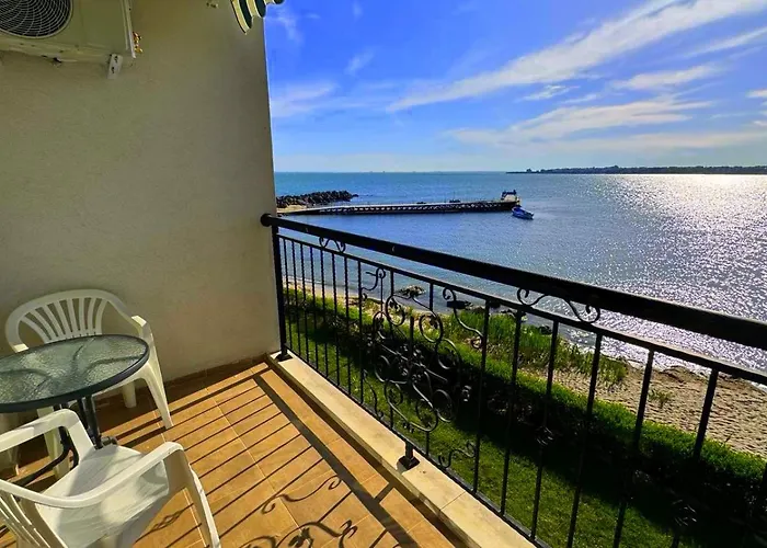 и студия в комплекс акротирия *