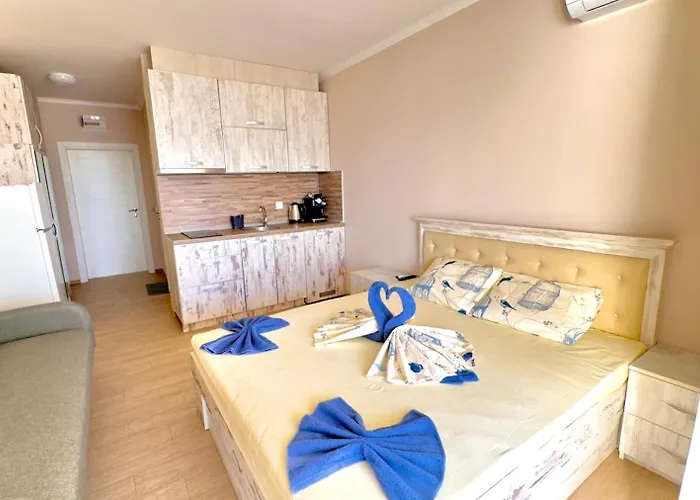 и студия в комплекс акротирия Apartament