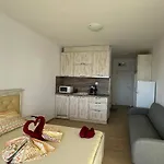 и студия в комплекс акротирия 内塞伯尔