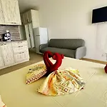 и студия в комплекс акротирия *