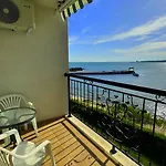 公寓 и студия в комплекс акротирия 内塞伯尔