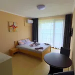 и студия в комплекс акротирия 公寓