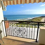 и студия в комплекс акротирия 内塞伯尔