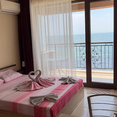 Apartment и студия в комплекс акротирия Nessebar