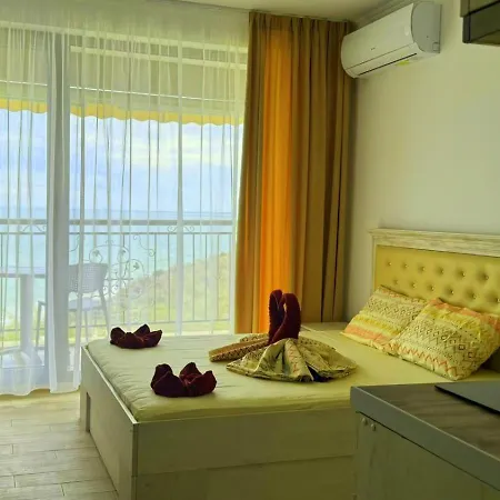 Apartment и студия в комплекс акротирия Nessebar