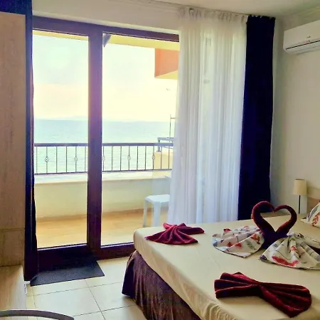 Apartment и студия в комплекс акротирия Nessebar