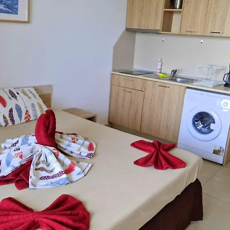 и студия в комплекс акротирия Apartment Nessebar