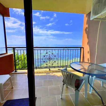 Apartment и студия в комплекс акротирия Nessebar