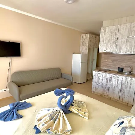 Apartment и студия в комплекс акротирия Nessebar