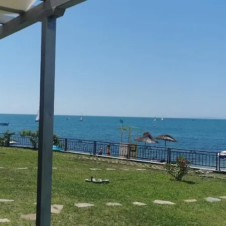и студия в комплекс акротирия נסבר