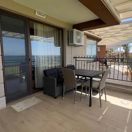 и студия в комплекс акротирия Apartment Nessebar