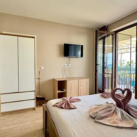 и студия в комплекс акротирия Apartment