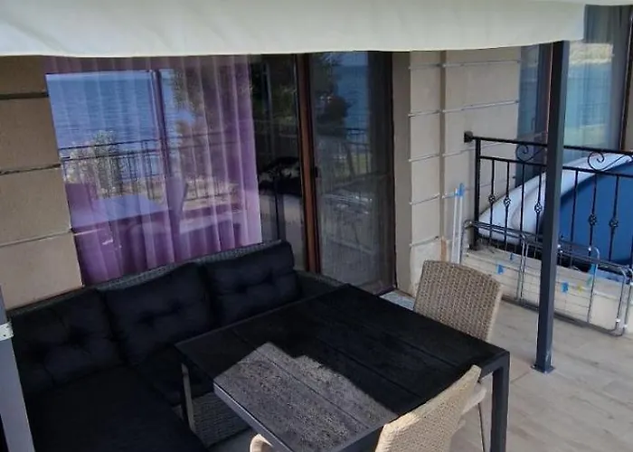 и студия в комплекс акротирия * Несебър