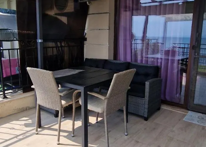 и студия в комплекс акротирия * Несебър