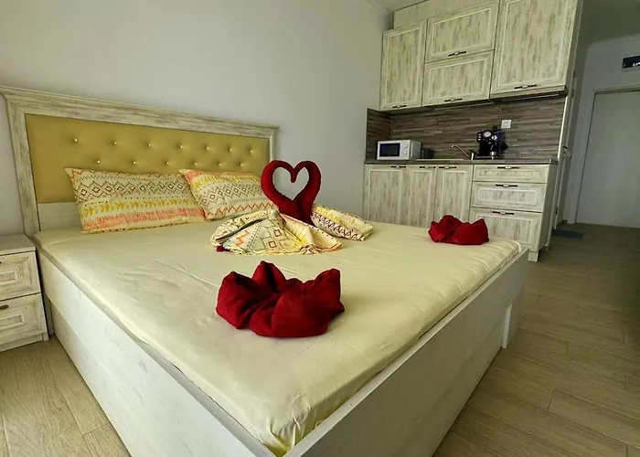 Apartamento и студия в комплекс акротирия *