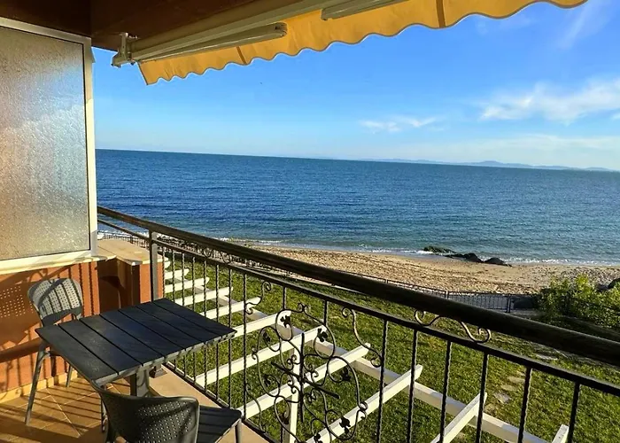 Apartamento и студия в комплекс акротирия