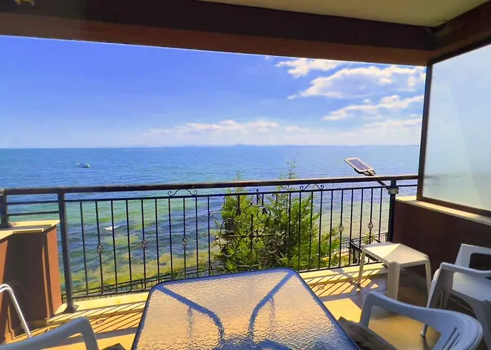 Апартамент и студия в комплекс акротирия