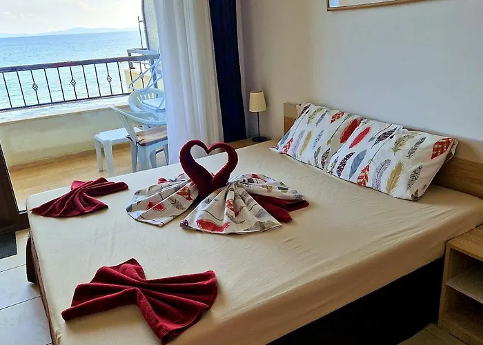 Апартамент и студия в комплекс акротирия